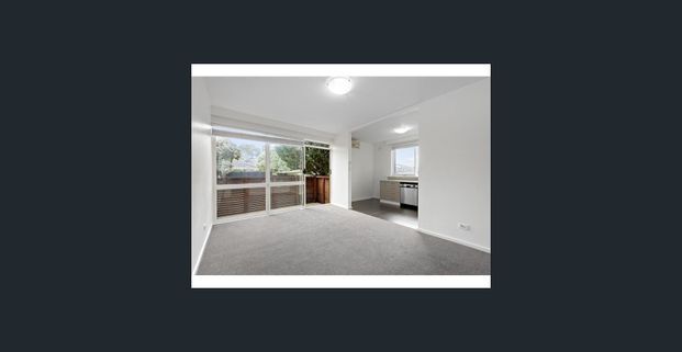 SO CONVENIENT - Photo 1