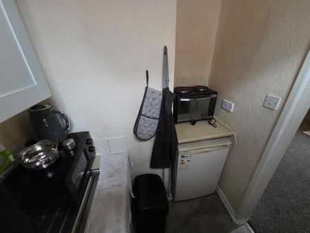 1 bed flat to rent Charnwood Street, DE1 - Photo 2