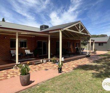 UNIQUE PROPERTY! - Photo 3