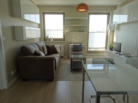 Centrum. Umebl. apartament 2pok. balkon 2600+340 - Zdjęcie 1