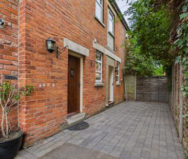 The Coach House, Maytree Gates, Evesham Road, GL52 - Photo 6