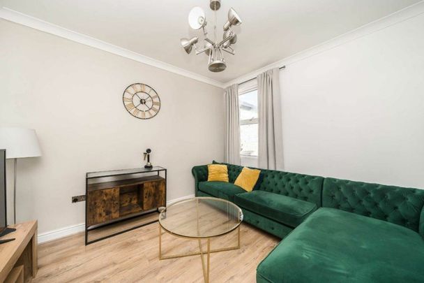 Aliwal Road, Battersea, SW11 - Photo 1