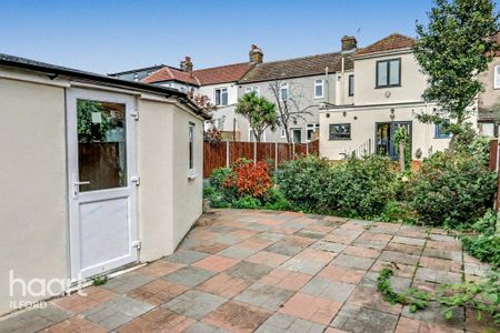 4 bedroom terraced house to rent - Photo 2