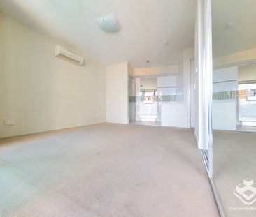 $650 for 2Bed 2Bath 1Carspace - Photo 1