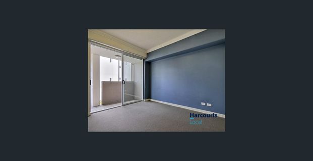 Modern Inner-City Living with Views and Convenience - Photo 1