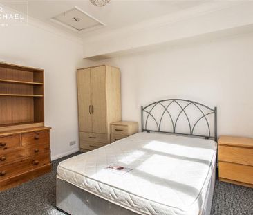 4 bedroom terraced house to rent - Photo 3