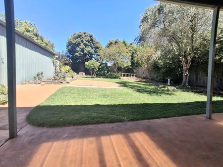 Charming Clinker Family Home - Photo 4