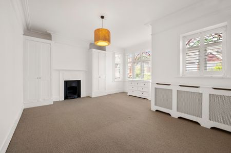 Farquhar Road, SW19, London - Photo 2