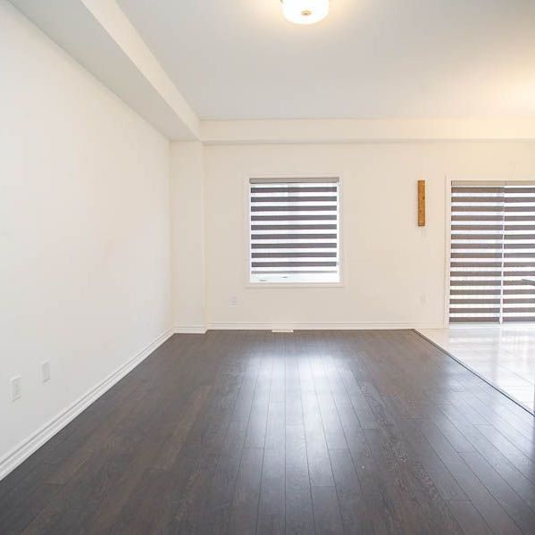 For Lease - 7 Poole Street, Brantford, Ontario - Photo 1