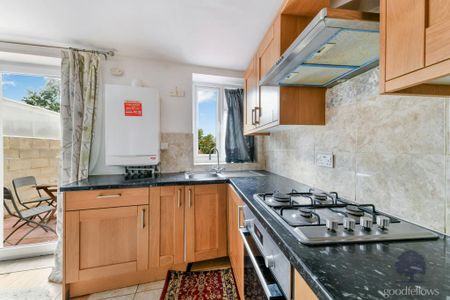 4 bedroom house to rent - Photo 5