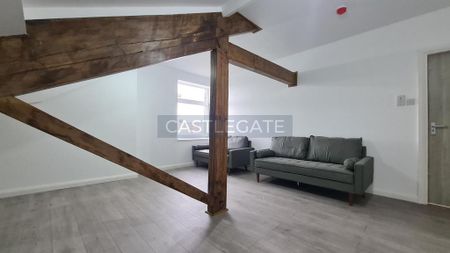 2 bedroom ground floor flat to rent - Photo 3