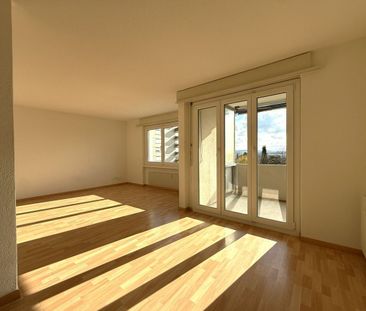 Helle 4.5 Zimmer Wohnung mit Balkon - Foto 3