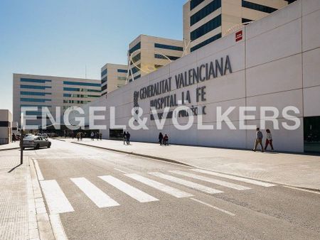 València, Valencian Community 46026 - Photo 2