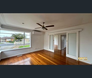 7 Breydon Ct, St Albans, Vic 3021 - Photo 3