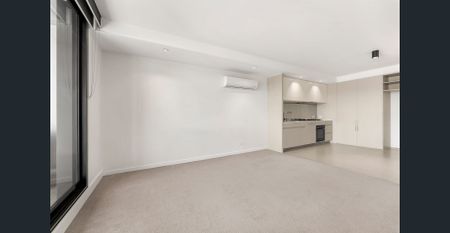 Exclusive and Stylish - Photo 2