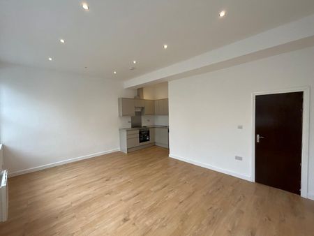 2 Bed Flat, Church Path, CR0 - Photo 3