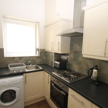 2 Bedroom | Flat 2, 9 North Road East, PL4 6AS - Photo 1