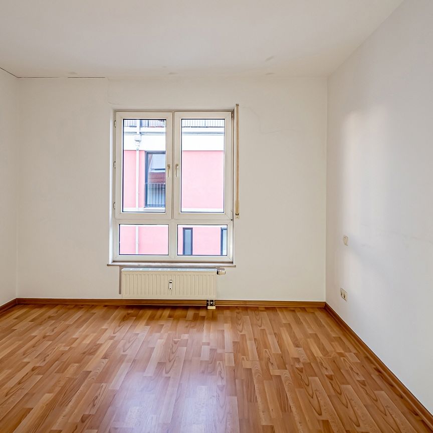 Helle Neubauwohnung mit EBK, Wanne und TG. Beliebte Wohnlage in Striesen-West. - Photo 1