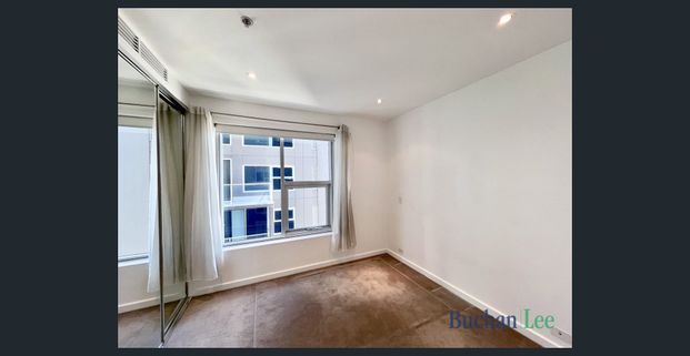 11th floor luxury at Hindmarsh Square - Photo 1