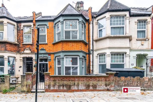 1 bedroom in a house share to rent - Photo 1