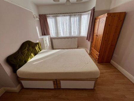 3 bedroom property to rent - Photo 5