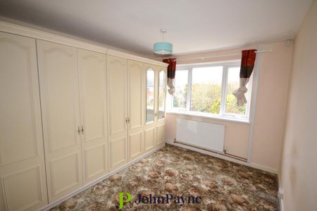 2 bedroom maisonette to rent - Photo 2