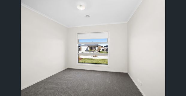 Spacious Family Home in Winter Valley with Quality Finishes - Photo 1