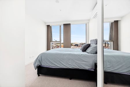 Ryrie Home - Geelong's Newest Apartment Complex - Three Bedroom North Facing!! - Photo 2