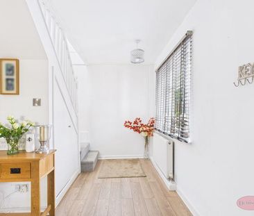 4 bedroom detached house to rent - Photo 4