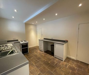 Blackburn Road, Haslingden - Photo 5