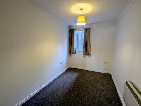2 bedroom ground floor flat to rent - Photo 2