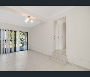 Private Granny Flat with Garden Outlook & Ocean Views - Photo 1