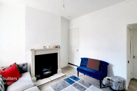 2 bedroom terraced house to rent - Photo 4