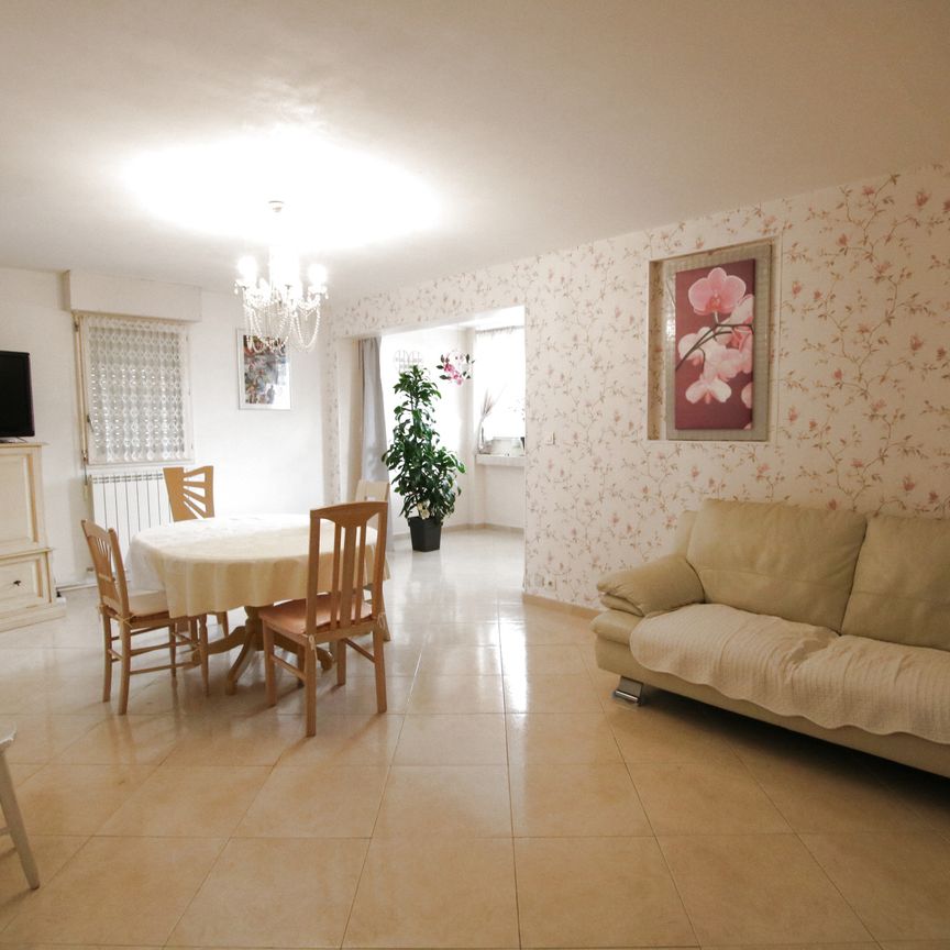 Location Appartement 3 pièces 78m² VITROLLES 13127 - Photo 1