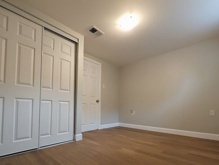 For Lease - 5 Bertram Drive, Hamilton, Ontario - Photo 4