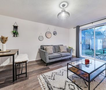 2 bedroom end of terrace house to rent - Photo 2