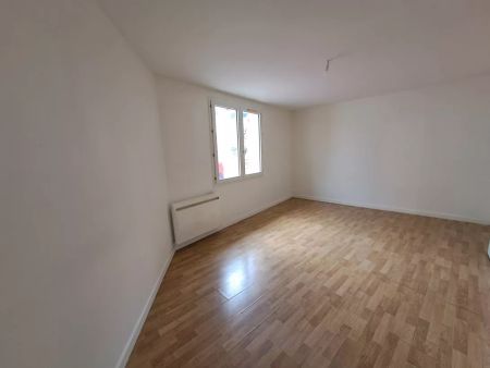 Location maison T4 95.00m² à Mailly-Champagne (51500) - Photo 2