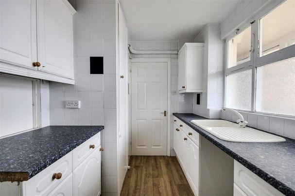 2 bedroom flat to rent - Photo 1