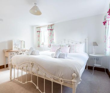 4 bedroom detached house to rent - Photo 4