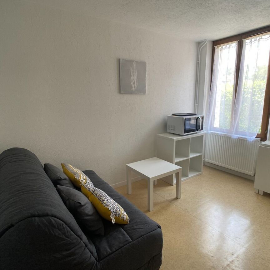 Location Appartement 1 pièce 12m² JACOB BELLECOMBETTE 73000 - Photo 1