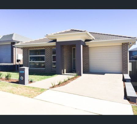 5a Robinson Road, Cranebrook, NSW 2749 - Photo 1