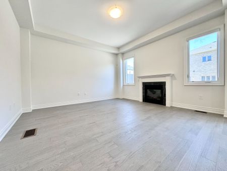 For Lease - 55 Prairie Rose Drive, Richmond Hill, Ontario - Photo 3