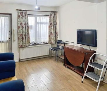 Charlton Road, Harrow, HA3 - Photo 1