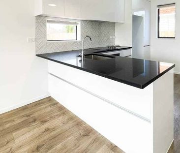 Near-New 3 Bedroom Townhouse in Mount Roskill - Photo 3