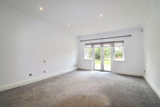 5 bedroom detached house to rent - Photo 1