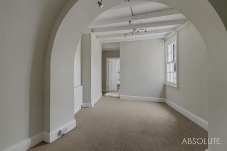 4 bedroom terraced house to rent - Photo 3