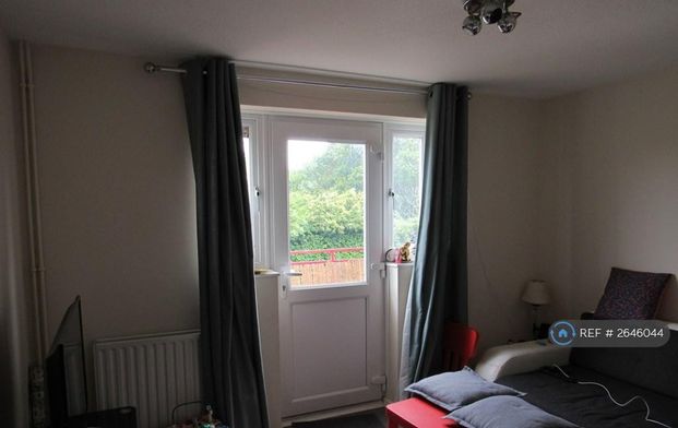 2 bedroom maisonette to rent - Photo 1