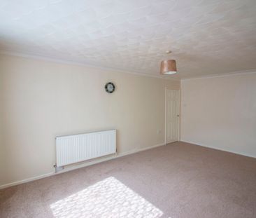 Spacious 2 Bedroom Bungalow To Let in Ballingdon, Sudbury - Photo 2