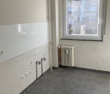 2-Zimmer-Wohnung mit Balkon in Frankfurt-Nieder-Eschbach - Foto 1