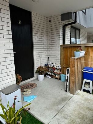 For Rent Charming 3 Bedroom Townhouse - Photo 1